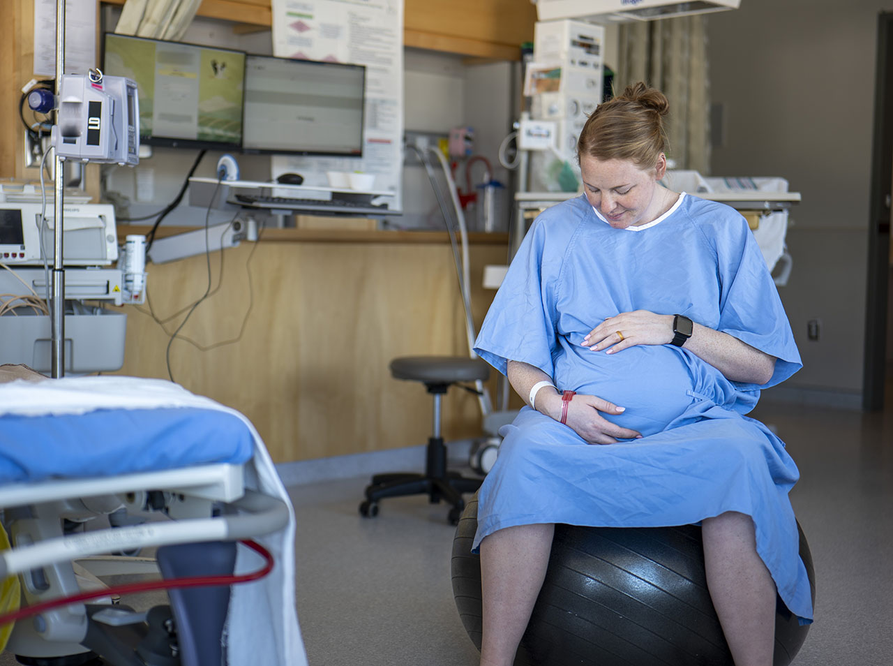 What Are Birthing Balls and Peanut Balls, and Do They Make Labor